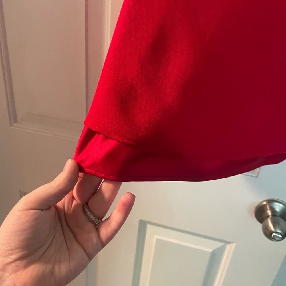 Elle Red Sleeveless Blouse - Picture 3 of 4